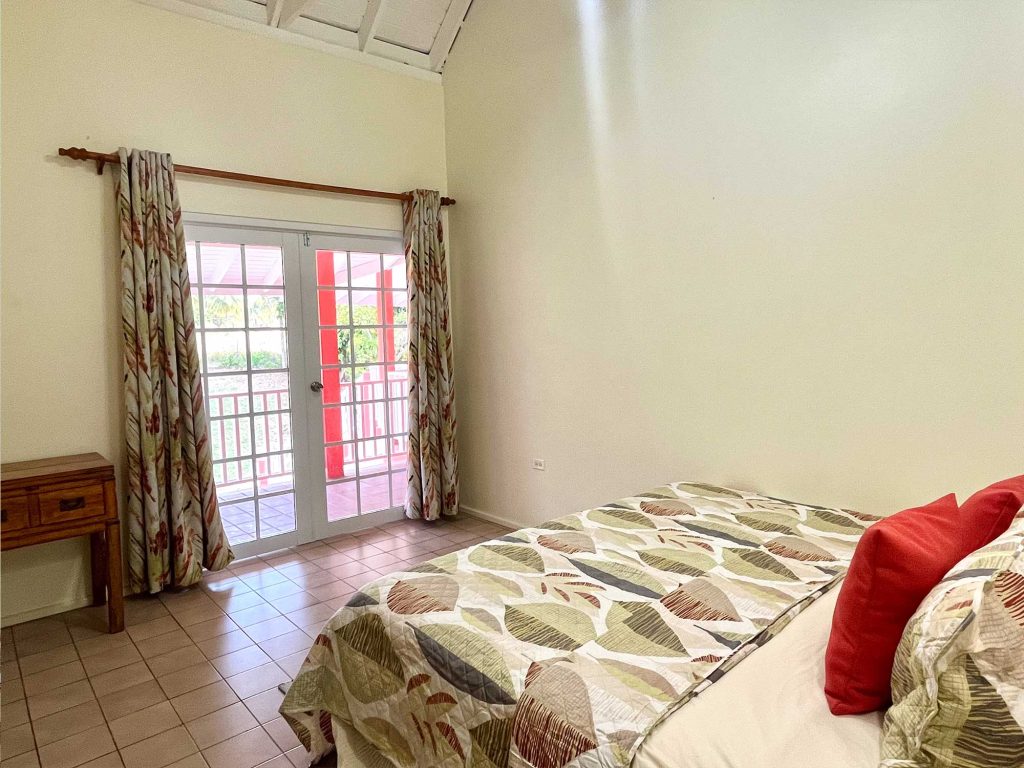 The villa can sleep a max of 16 persons (including children)